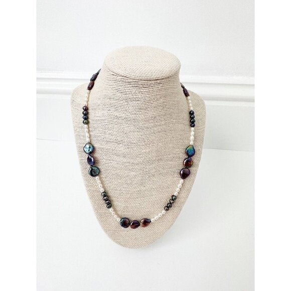 Jewelry - NWT Genuine Black & White Pearl Beaded Necklace